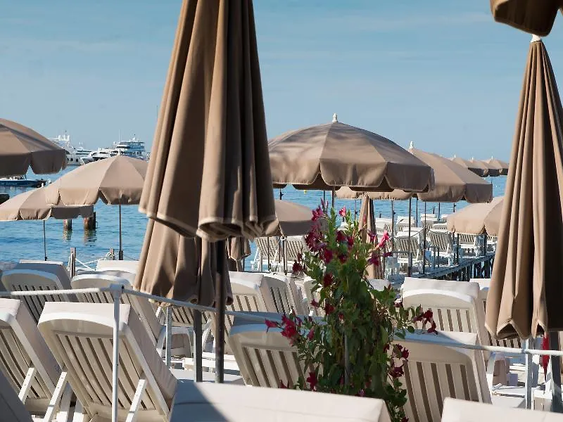 AC Hotel by Marriott Ambassadeur Antibes - Juan Les Pins  Juan-les-Pins