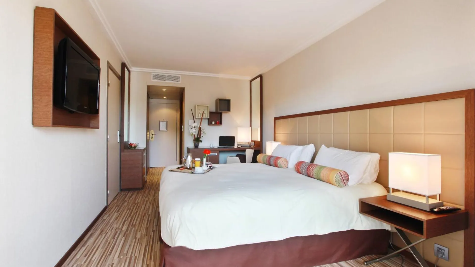 AC Hotel by Marriott Ambassadeur Antibes - Juan Les Pins